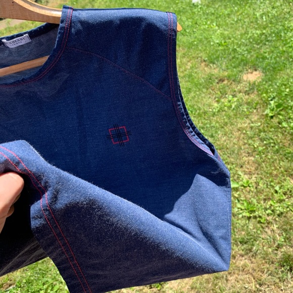 Burberry No Sleeve Top - Picture 5 of 8